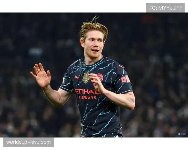 德布劳内切尔西时期战术适配与角色定位分析